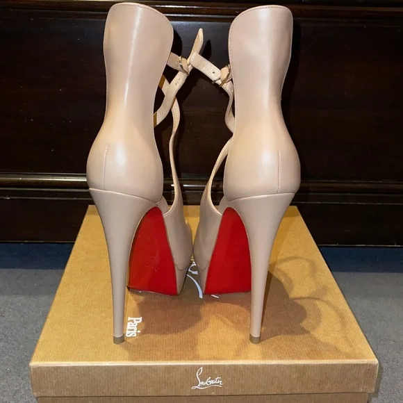 (SOLD) CHRISTIAN LOUBOUTIN PLATFORM PUMPS - Picture 5 of 5